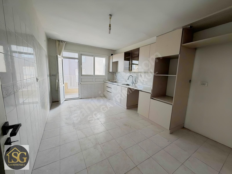 Merkezde, Krediye Uygun, Yenilenmiş 3+1 Daire — fotoğraf 3