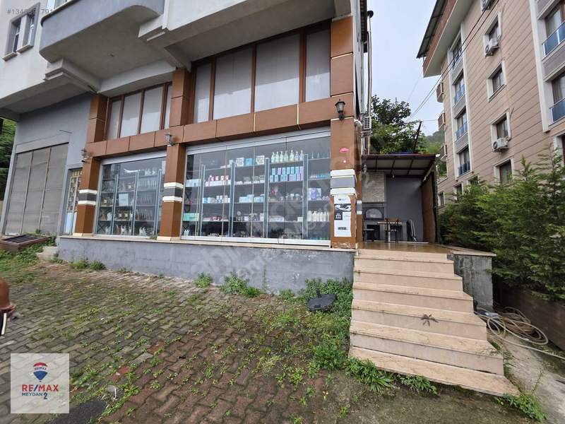 Yomra Yolu Üzerinde Devren Kiralık Dükkan