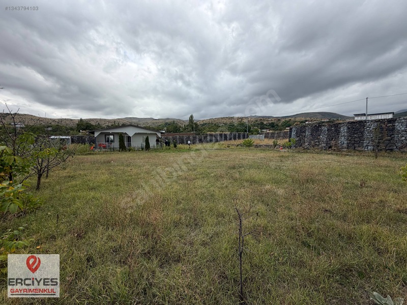Erciyes Gyo-Endürlük'Te Satılık Arsa İçerisinde Evi Mevcut