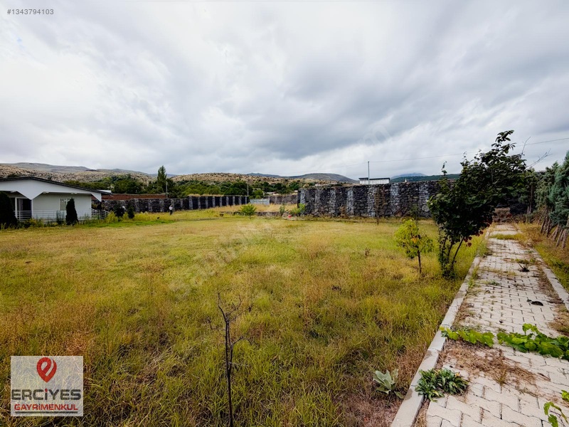 Erciyes Gyo-endürlük'te Satılık Arsa İçerisinde Evi Mevcut — fotoğraf 2