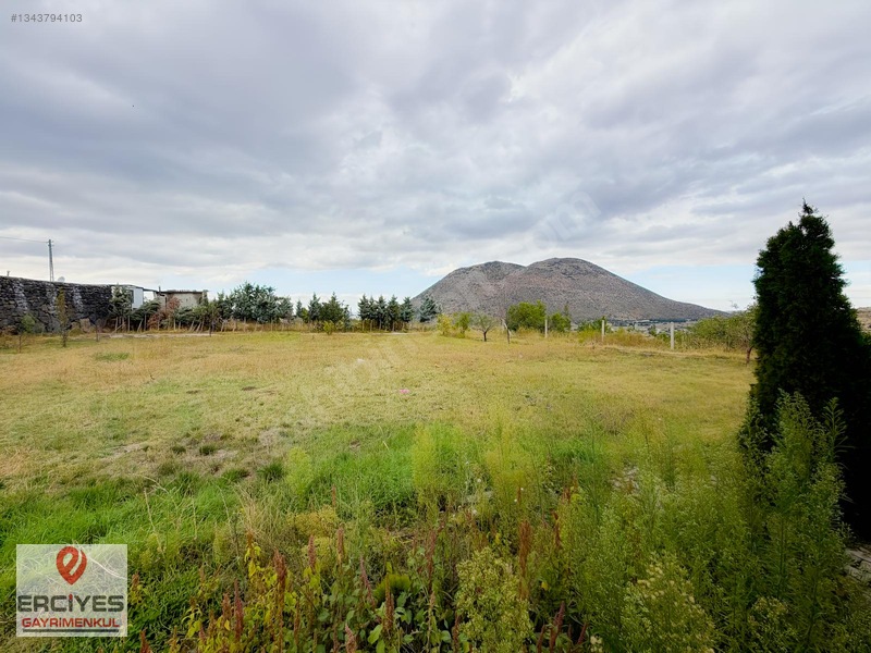 Erciyes Gyo-endürlük'te Satılık Arsa İçerisinde Evi Mevcut — fotoğraf 3