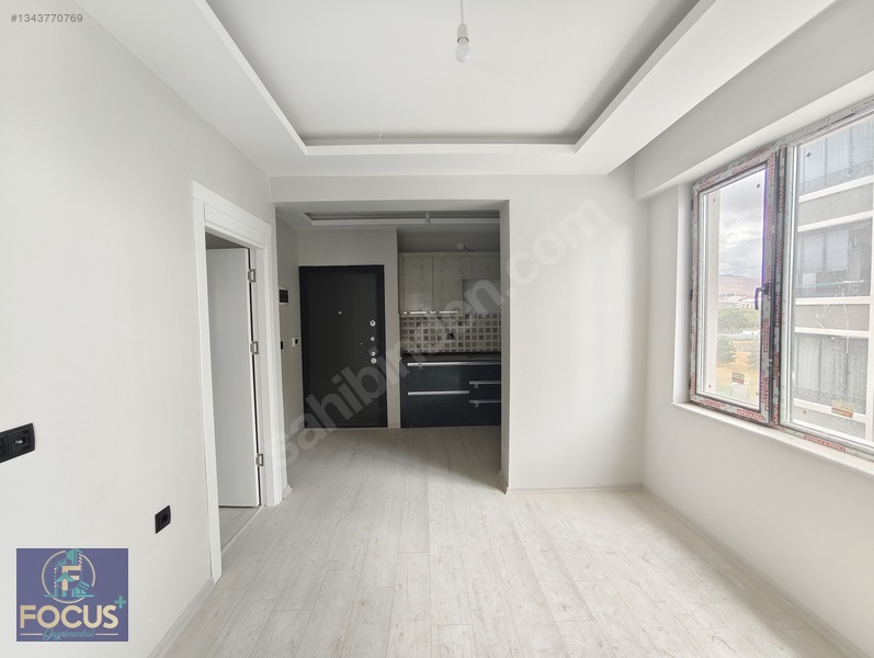 Focus'tan Kombina'da Satılık Kuzey-batı Köşe Cephe 1+1 Daire — fotoğraf 4