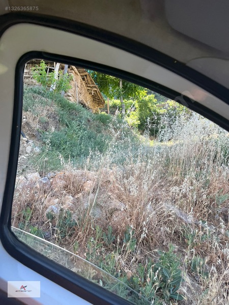 Başyayla Üzümlü Mahallesi'nde 1.252 M² Arsa İçerisinde Kerpiç Ev — fotoğraf 12