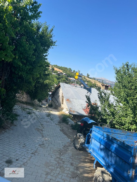 Başyayla Üzümlü Mahallesi'nde 1.252 M² Arsa İçerisinde Kerpiç Ev — fotoğraf 15