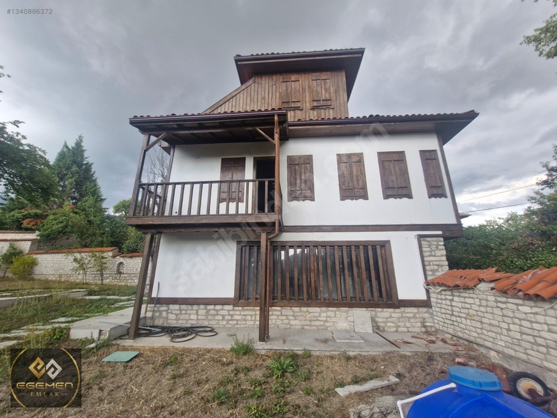 Egemen Emlak'tan Bağlarbaşı'nda Satılık 3 Katlı Bahçeli Konak — fotoğraf 34