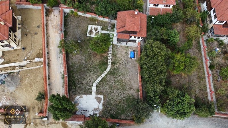 Egemen Emlak'tan Bağlarbaşı'nda Satılık 3 Katlı Bahçeli Konak — fotoğraf 38