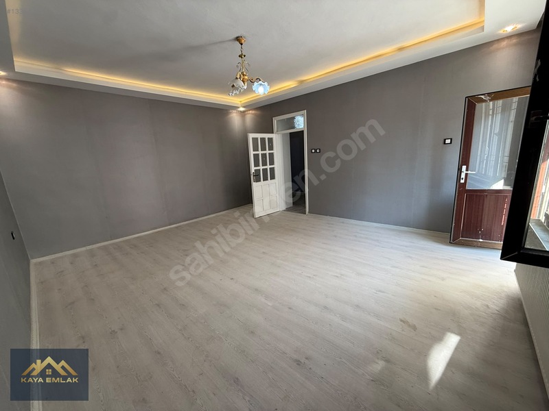 Çağdaş Satılık 3+1 170 Metrekare Kattan Bölme Daire 2.kat Arakat — fotoğraf 4
