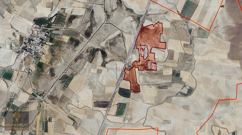 Atlas'tan Göllü Mah. Erciş Yoluna Yakın Satılık 15.595 M2 Tarla — fotoğraf 4