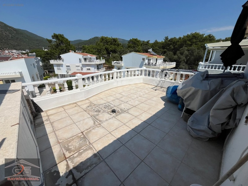 Deniz Tarafında Havuzlu Sitede Geniş 3+1 Dubleks Daire — fotoğraf 26