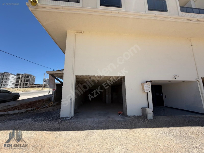 Azk'den *bir Yatırım Fırsatı Daha* 330 M2 Dükkanımız Satılıktır — fotoğraf 3