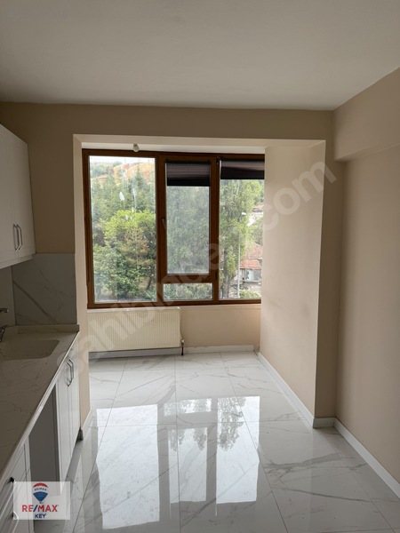 Dikmen Caddesi Üzerinde Harika Konumda Kiralık 3+1 Dubleks Daire — fotoğraf 4