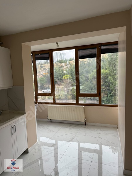 Dikmen Caddesi Üzerinde Harika Konumda Kiralık 3+1 Dubleks Daire — fotoğraf 7