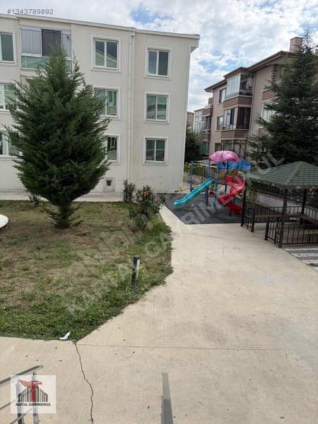 Kartal Gayrimenkul'den Yaşamkent 2'de 3+1 Arakat Lüx Daire — fotoğraf 4