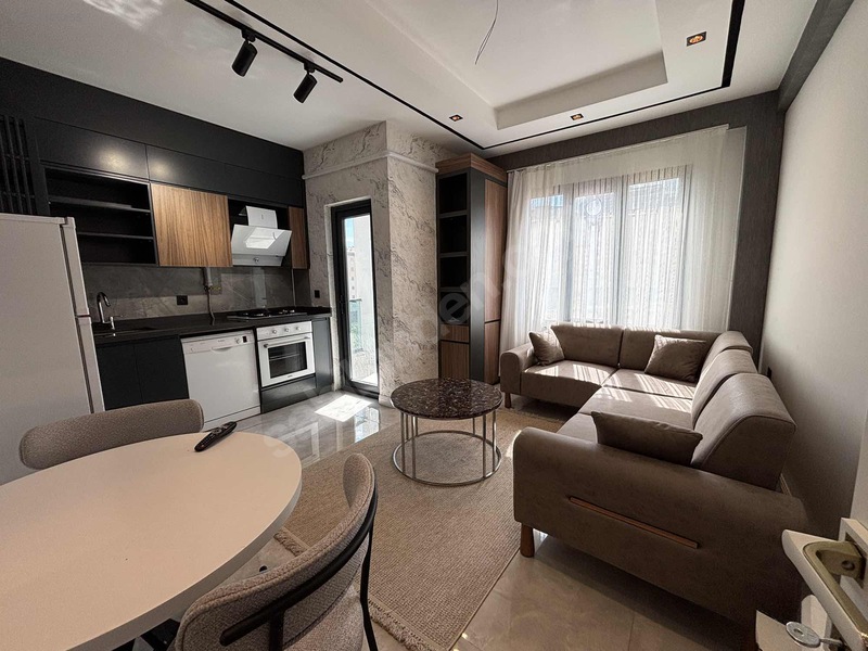 Akyürek Emlaktan Eski Avm Arkası Lüx 1+1 Eşyalı Daire