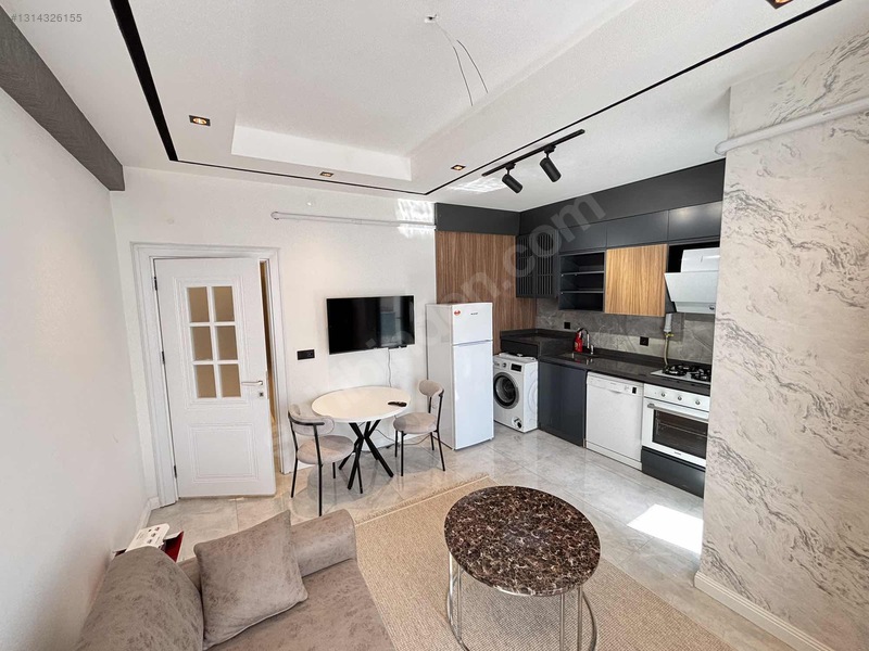 Akyürek Emlaktan Eski Avm Arkası Lüx 1+1 Eşyalı Daire — fotoğraf 2