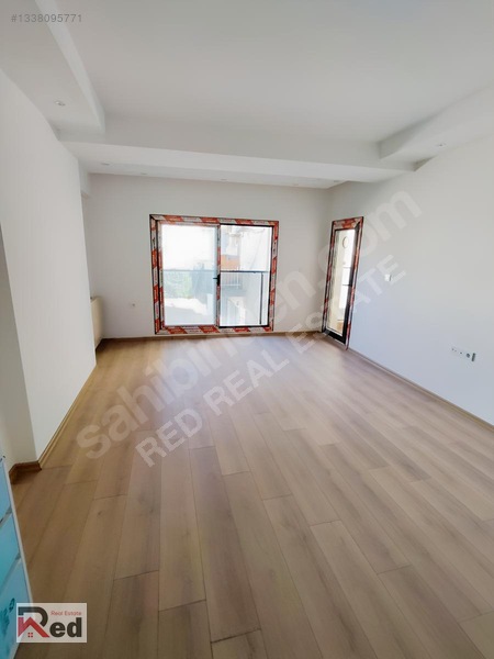 Karşıyaka Çarşı Yakını Sıfır 1+1