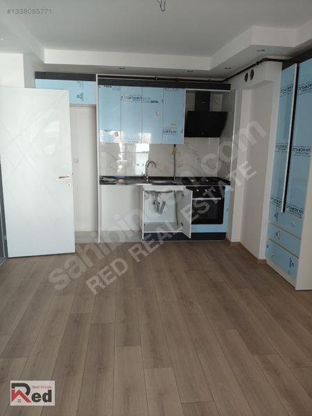 Karşıyaka Çarşı Yakını Sıfır 1+1 — fotoğraf 3