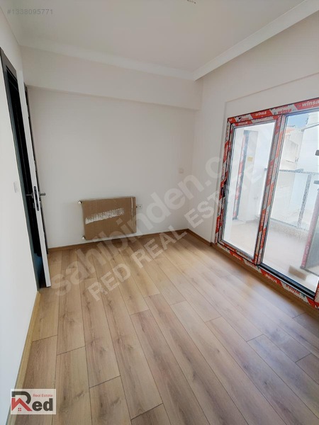 Karşıyaka Çarşı Yakını Sıfır 1+1 — fotoğraf 11