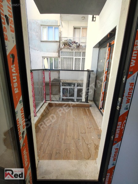 Karşıyaka Çarşı Yakını Sıfır 1+1 — fotoğraf 16
