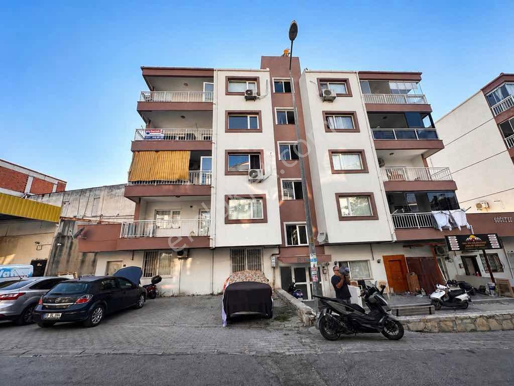 Kuşadası Söğütlü İş Merkezi’Nde Merkezi Konumda Asansörlü Ara Kat 2+1 Daire