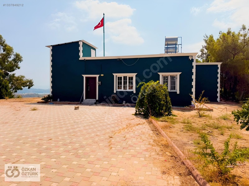 Özkan Öztürk'ten Doğanın Ortasında Muhteşem Göl Manzaralı Villa — fotoğraf 13