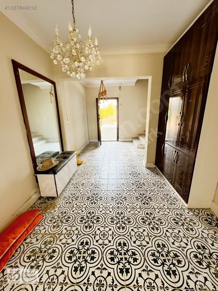 Özkan Öztürk'ten Doğanın Ortasında Muhteşem Göl Manzaralı Villa — fotoğraf 19