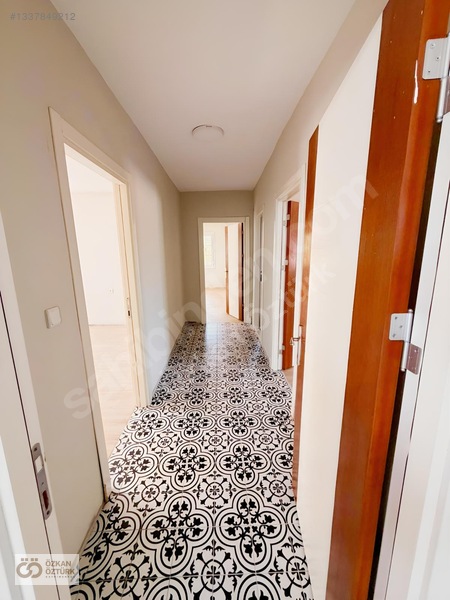 Özkan Öztürk'ten Doğanın Ortasında Muhteşem Göl Manzaralı Villa — fotoğraf 31