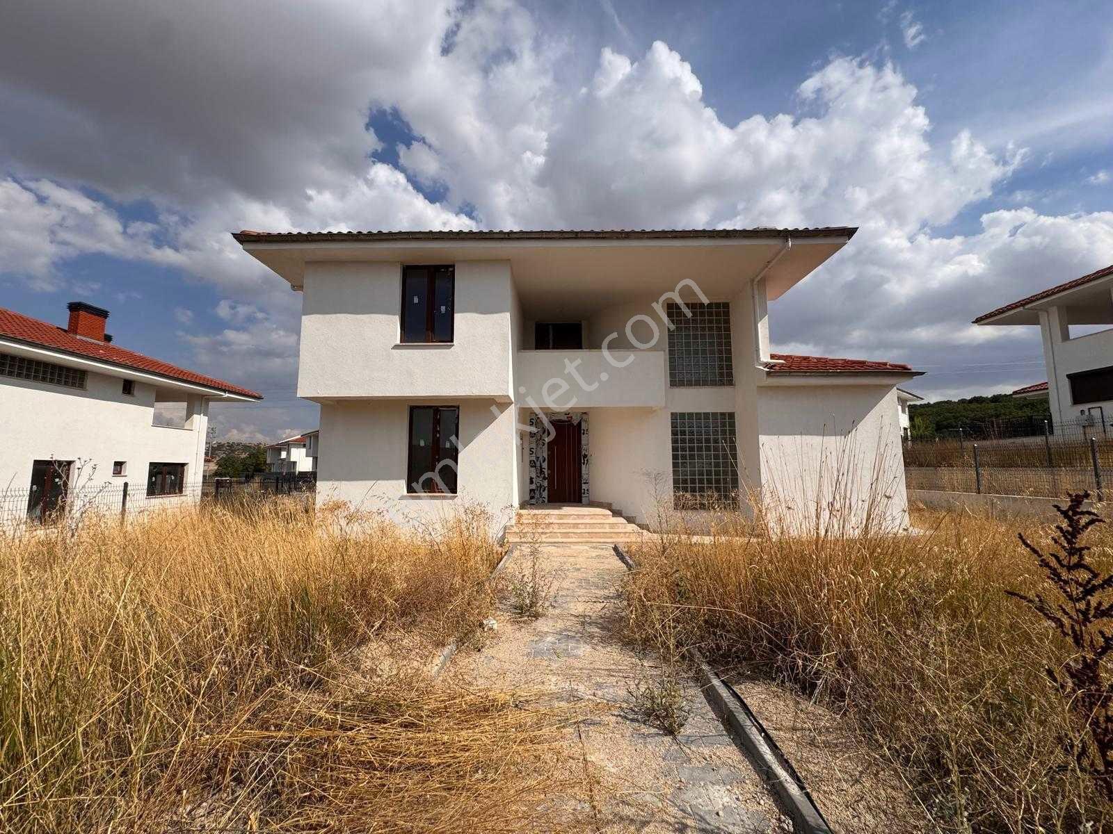 Etimesgut Balıkuyumcu’da 2023 Yapımı, 3 Katlı 4+2 Sıfır Villa | 330 M² Brüt — fotoğraf 2