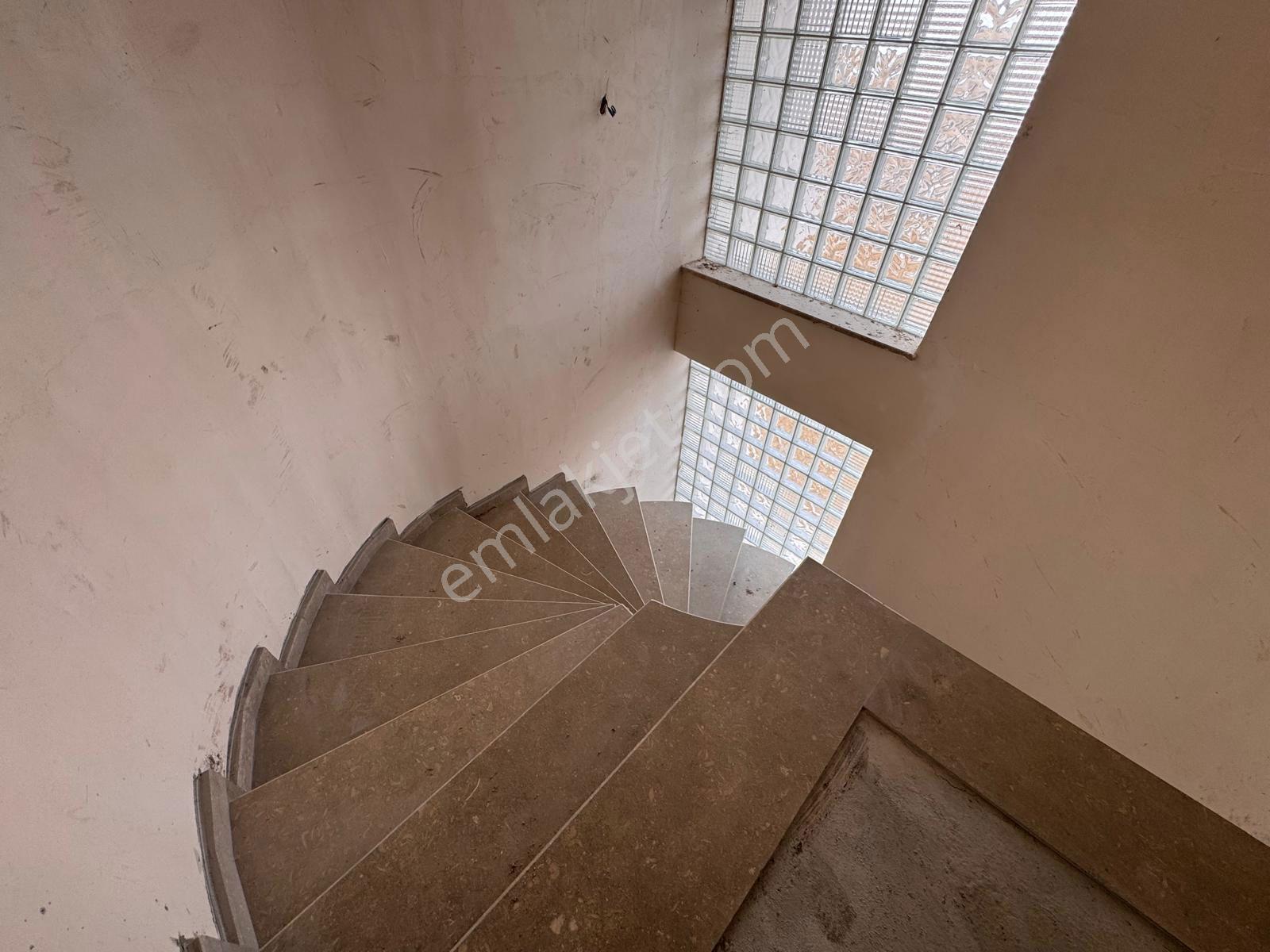 Etimesgut Balıkuyumcu’da 2023 Yapımı, 3 Katlı 4+2 Sıfır Villa | 330 M² Brüt — fotoğraf 15