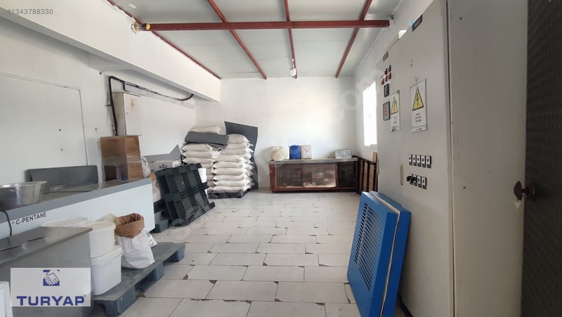 Torbalı Ayrancılar İnönü Mah. Sanayi Sitesi'nde 1.000 M² İş Yeri — fotoğraf 11