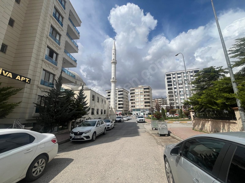 Narlıkuyu Anacaddeye Yakın Ofis Olarak Kullanima Uygun 3+1 Giriş
