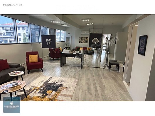 Narlıdere'nin Merkezi Noktasında 130 M² Satılık Ofis — fotoğraf 3