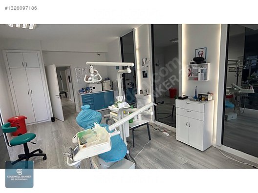 Narlıdere'nin Merkezi Noktasında 130 M² Satılık Ofis — fotoğraf 5