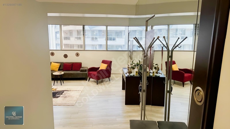 Narlıdere'nin Merkezi Noktasında 130 M² Satılık Ofis — fotoğraf 12