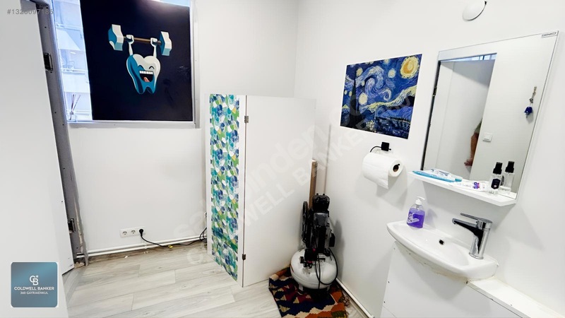 Narlıdere'nin Merkezi Noktasında 130 M² Satılık Ofis — fotoğraf 15