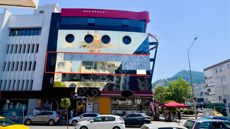 Narlıdere'nin Merkezi Noktasında 130 M² Satılık Ofis — fotoğraf 19