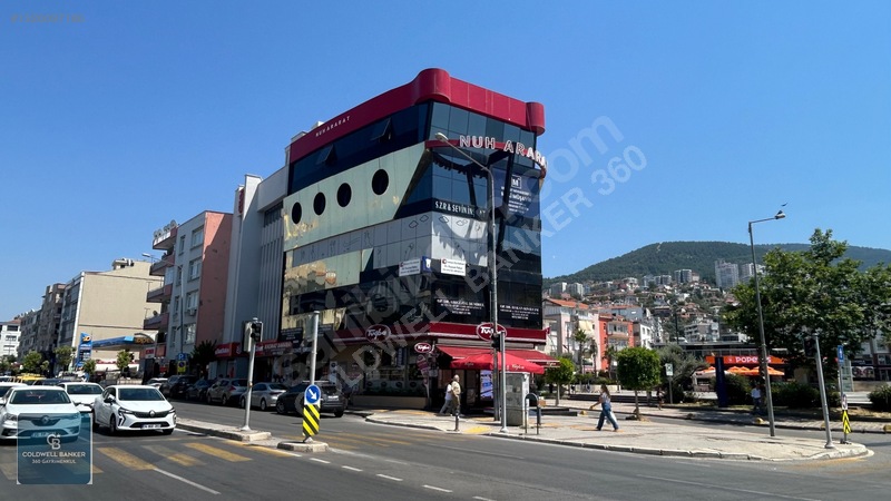 Narlıdere'nin Merkezi Noktasında 130 M² Satılık Ofis — fotoğraf 21