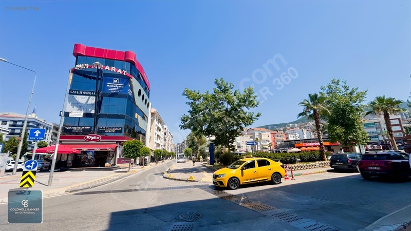 Narlıdere'nin Merkezi Noktasında 130 M² Satılık Ofis — fotoğraf 25