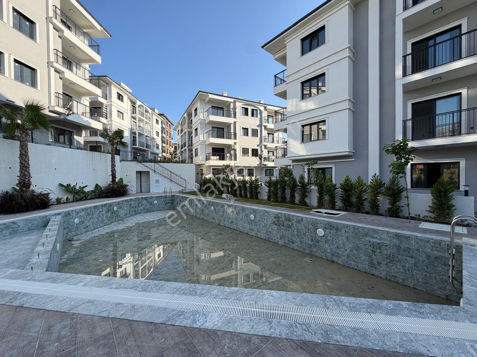 Kuşadası Davutlar Merkez 2+1 Sıfır Havuzlu Daire — fotoğraf 2