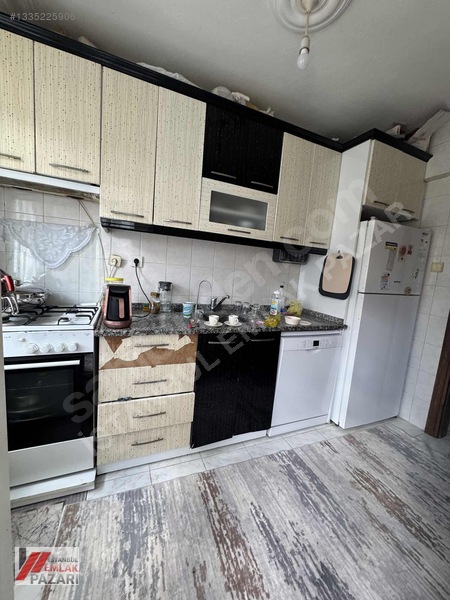 Şükrübey Metro Durağı Yanı Satılık 3+1 Daire 130m² — fotoğraf 8