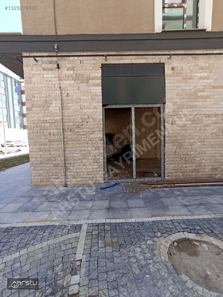 Arstu Gayrimenkul Mehmet'den Bulvarda Kiralık Dükkan — fotoğraf 2