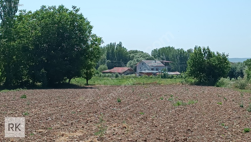 Isparta Yalvaç Kurusarı'Da İmarlı 1502 M² Satılık Arsa