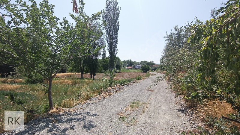Isparta Yalvaç Kurusarı'da İmarlı 1502 M² Satılık Arsa — fotoğraf 9