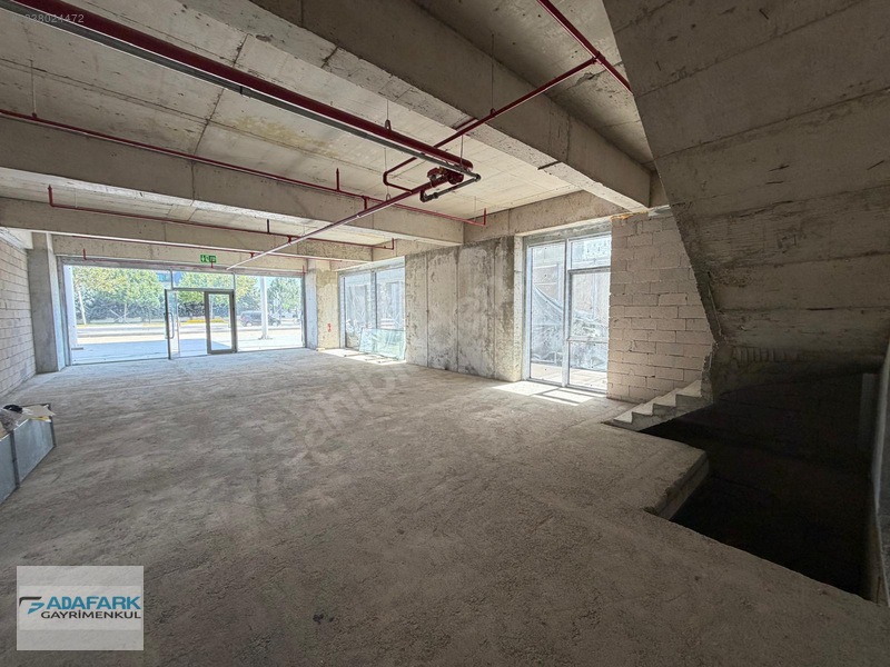 Buyapı Altınışık İşmerkezinde Kiralık Dükkan Ve Mağazalar — fotoğraf 9