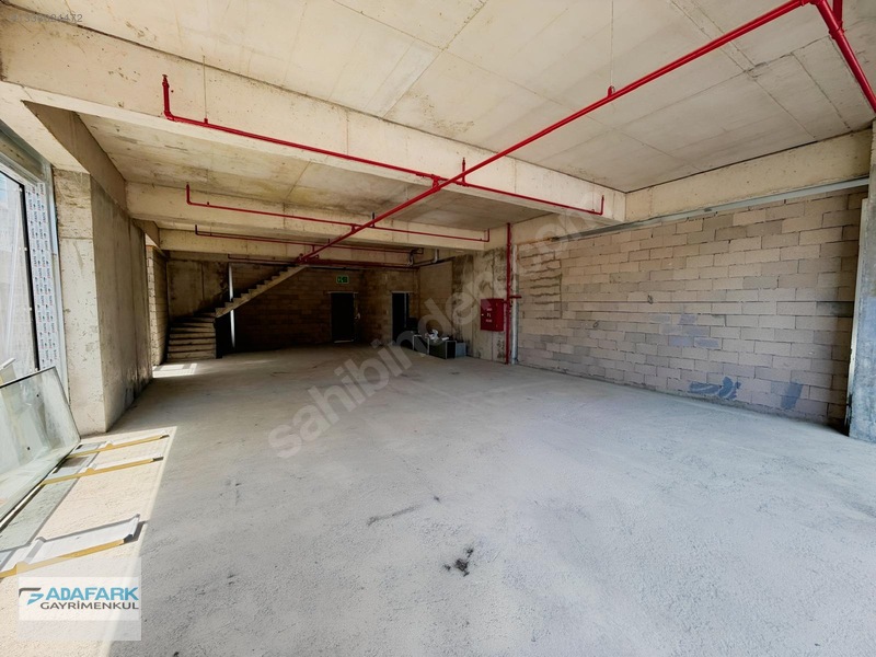 Buyapı Altınışık İşmerkezinde Kiralık Dükkan Ve Mağazalar — fotoğraf 10