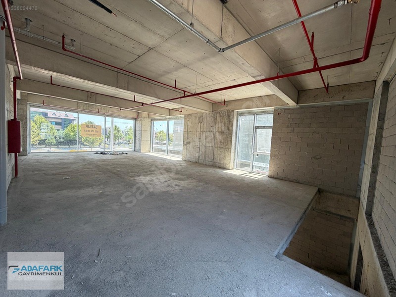 Buyapı Altınışık İşmerkezinde Kiralık Dükkan Ve Mağazalar — fotoğraf 11