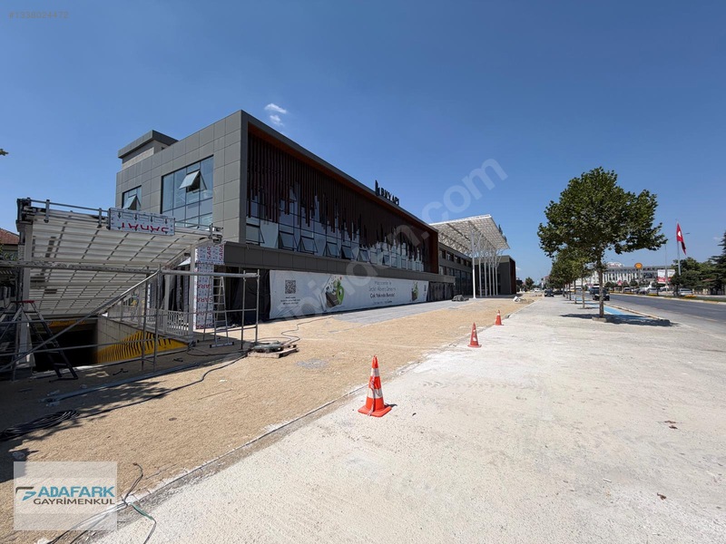 Buyapı Altınışık İşmerkezinde Kiralık Dükkan Ve Mağazalar — fotoğraf 20