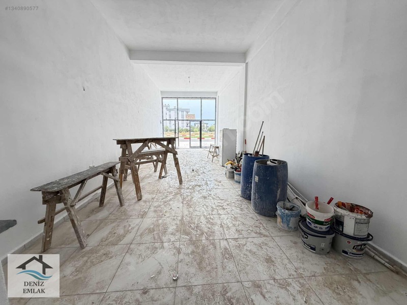 Cadde Üstünde Merkeze Yakın Wc Li Bodrum Katlı 135 M2 Dükkan — fotoğraf 2