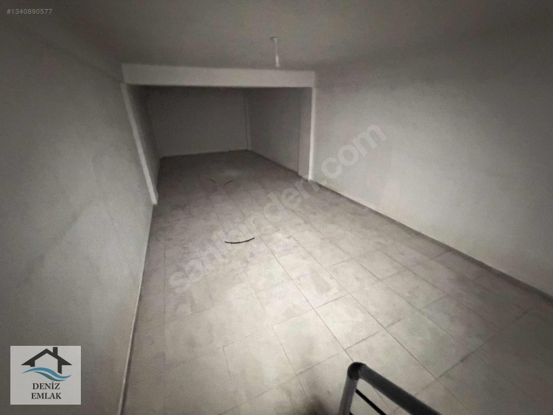 Cadde Üstünde Merkeze Yakın Wc Li Bodrum Katlı 135 M2 Dükkan — fotoğraf 3