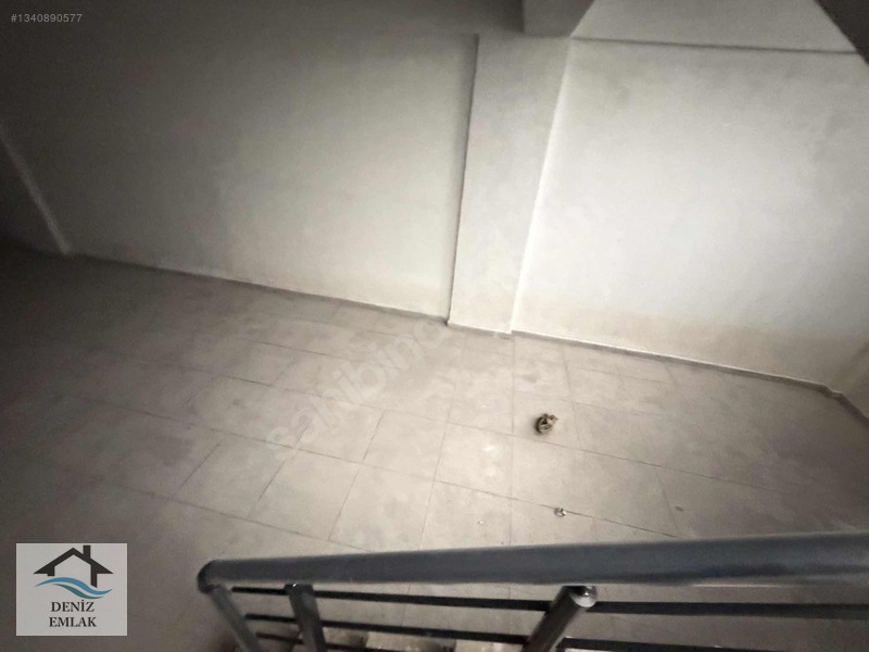 Cadde Üstünde Merkeze Yakın Wc Li Bodrum Katlı 135 M2 Dükkan — fotoğraf 9
